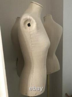 Atrezzo Mannequin. Barcelona Female Bust, Tailors Dummy. Dress Form Movable Arms