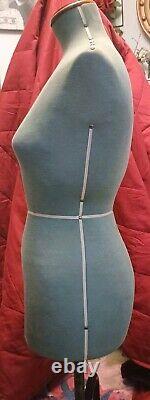 Vintage Singer 1940's 40's Dressmaker Mannequin Tailors Dummy On Stand