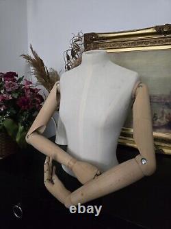 Buste de mannequin de couturière féminine vintage avec bras/mains articulés en bois pour affichage de TOAST