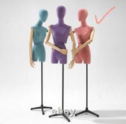 Mannequin de couturier articulé multicolore avec support en velours de luxe