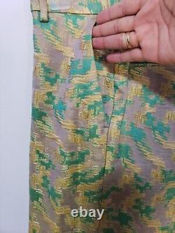 Pantalon en brocart vert et doré à taille haute et coupe courte de Dries Van Noten, taille US 6 EU 38