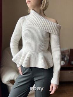 Pull en laine asymétrique à volants Alexander McQueen pour femme, taille XS, 1000 dollars.